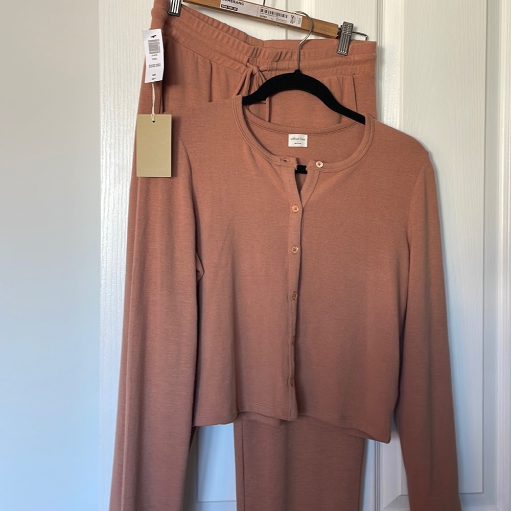 BNWT Wilfred Free Millie long sleeve and Yael joggers
